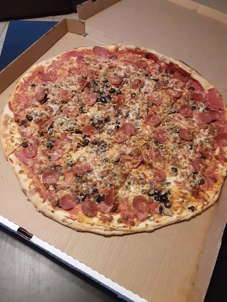 Meat Buster Pizza
